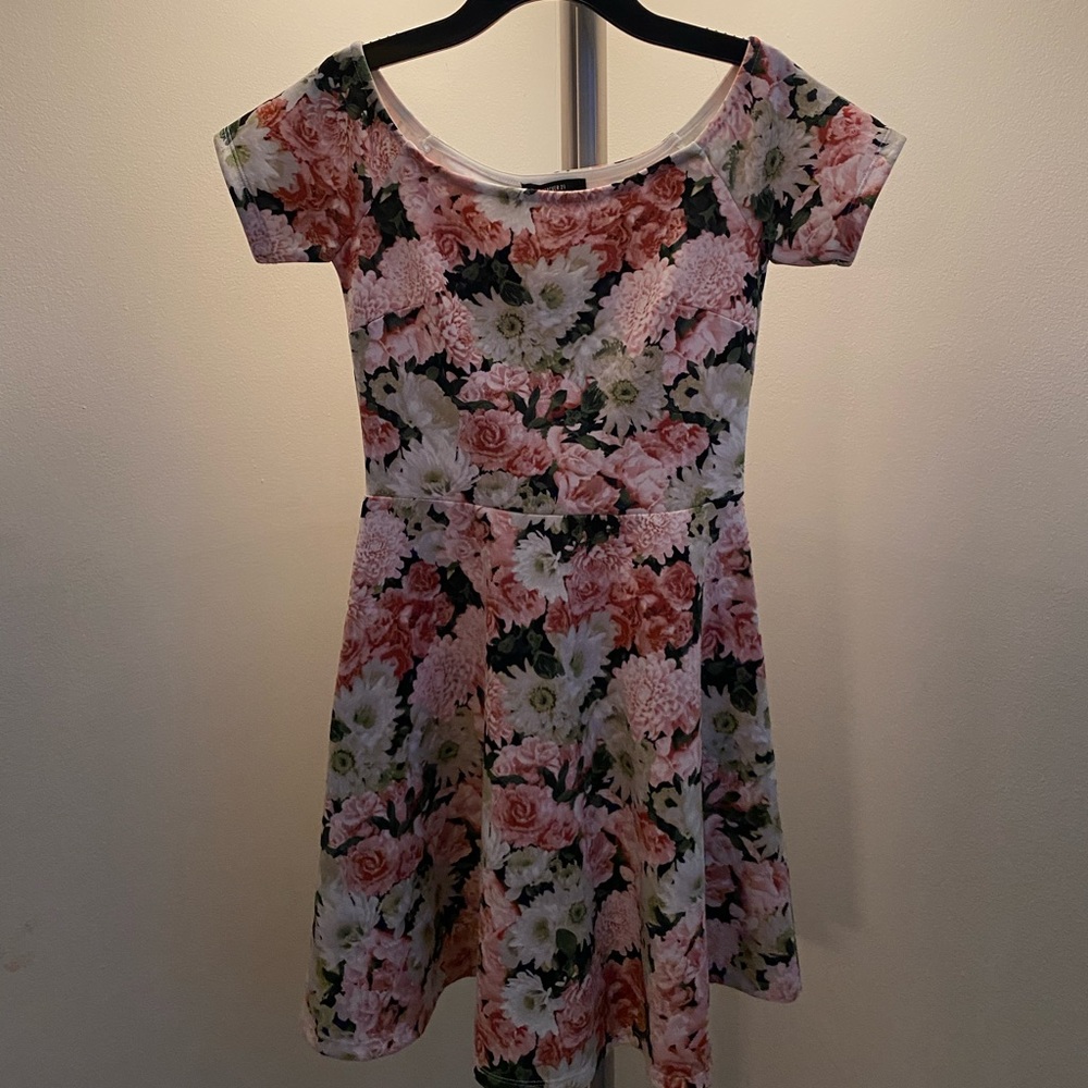 Forever21 Flower Off the Shoulder Dress